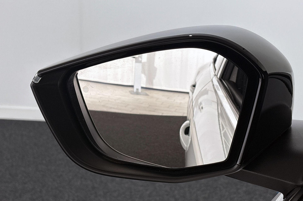 Citroën Ë-C4 (T110TR) met abonnement