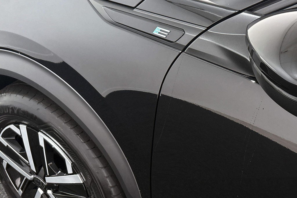 Peugeot e-2008 (X494RL) met abonnement