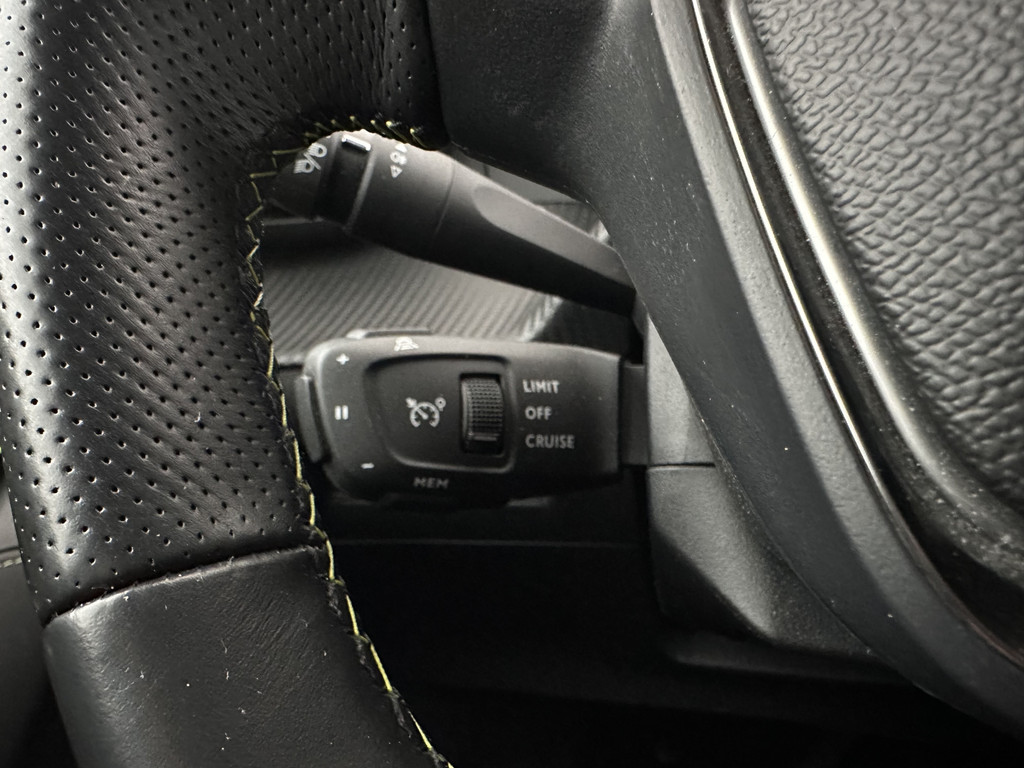 Peugeot e-208 (J325VP) met abonnement