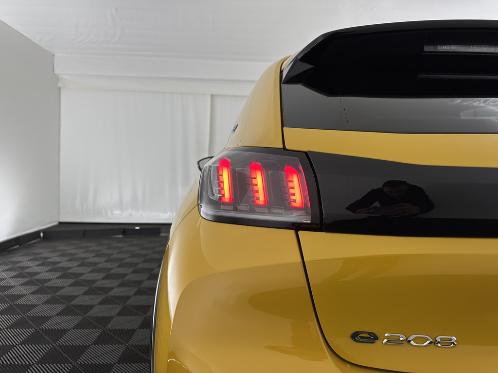 Peugeot e-208 (J325VP) met abonnement