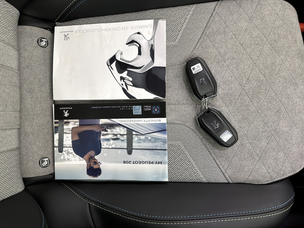 Peugeot e-208 (J325VP) met abonnement