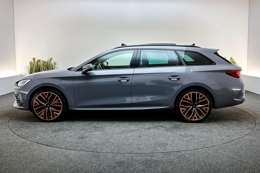 CUPRA Leon Sportstourer (JPK57F) met abonnement