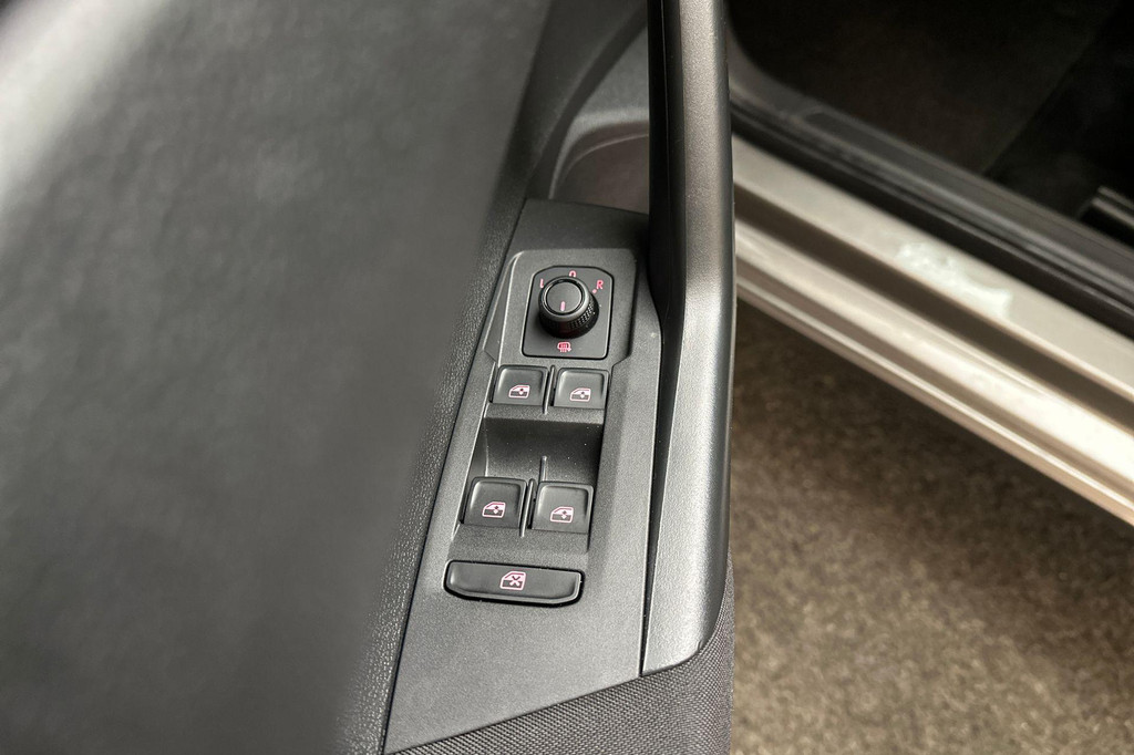 Volkswagen Polo (G407SH) met abonnement