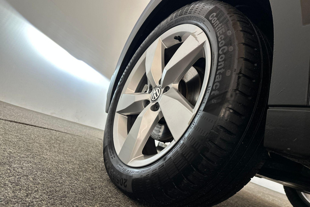 Volkswagen T-Cross (J187GP) met abonnement