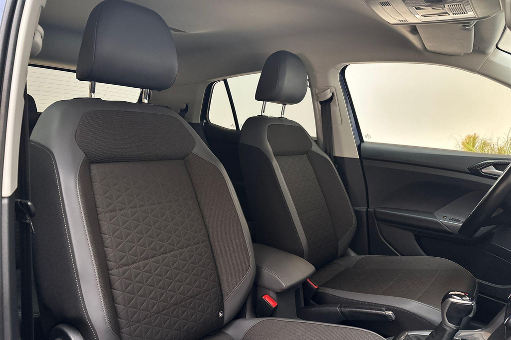 Volkswagen T-Cross (J187GP) met abonnement