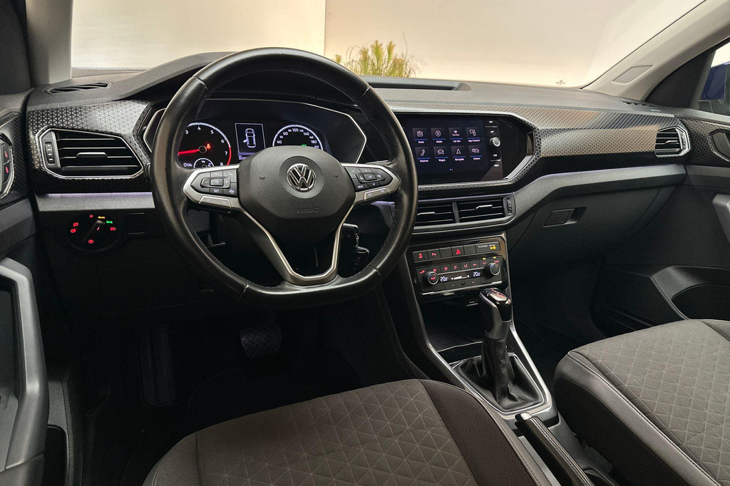 Volkswagen T-Cross (J187GP) met abonnement