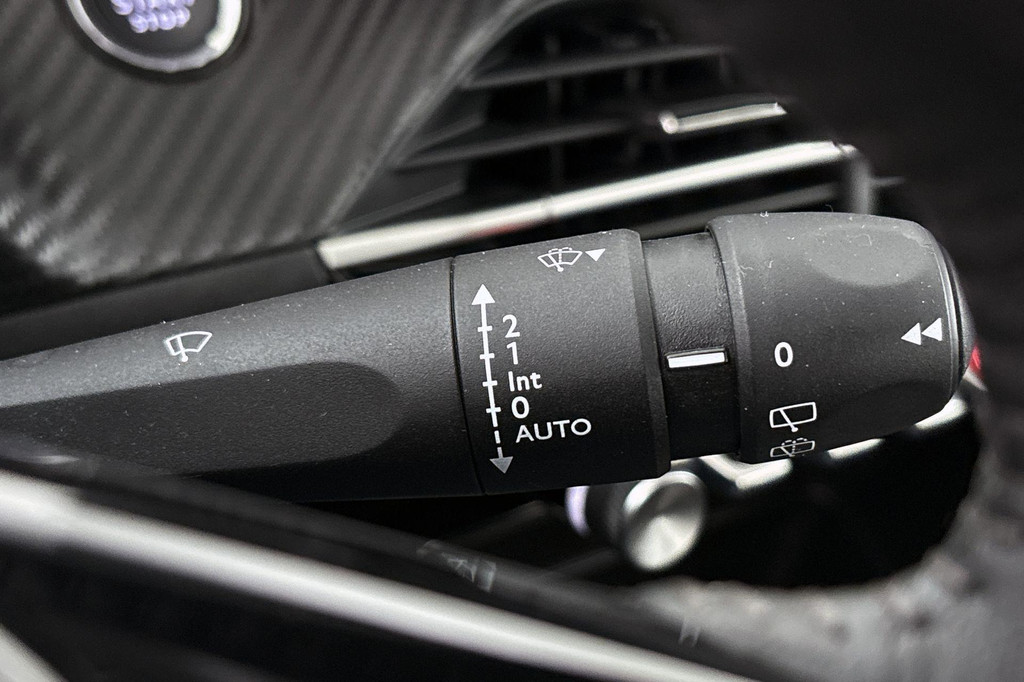 Peugeot e-208 (T386JN) met abonnement