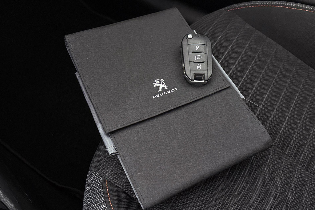 Peugeot 208 (T610BS) met abonnement