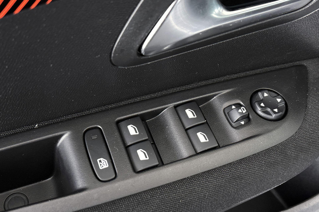 Peugeot 208 (T610BS) met abonnement