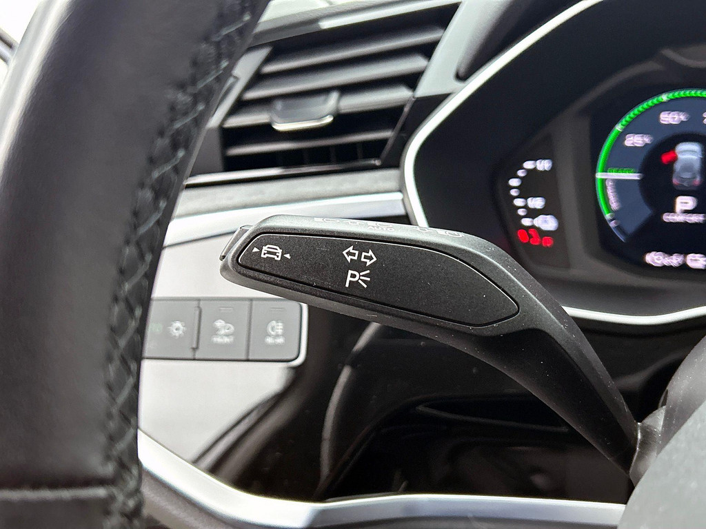 Audi Q3 (JTR85R) met abonnement