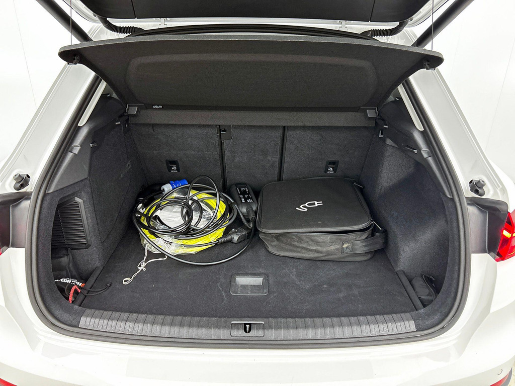 Audi Q3 (JTR85R) met abonnement