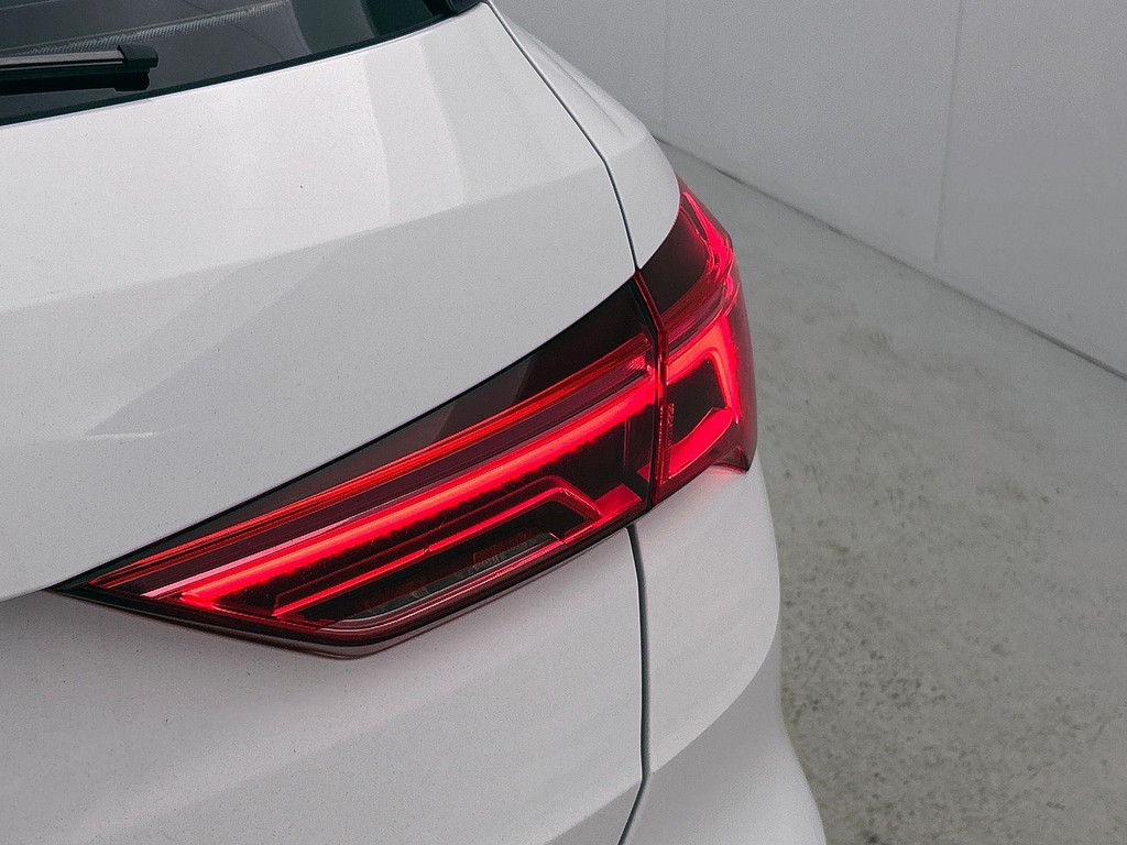 Audi Q3 (JTR85R) met abonnement