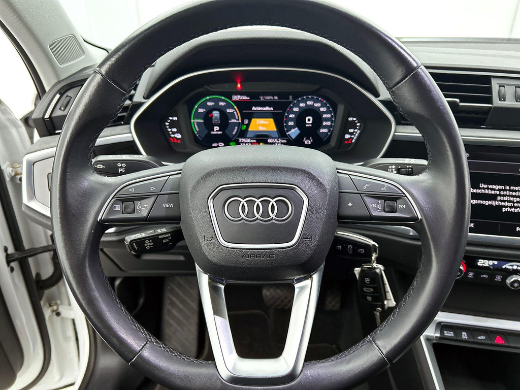 Audi Q3 (JTR85R) met abonnement
