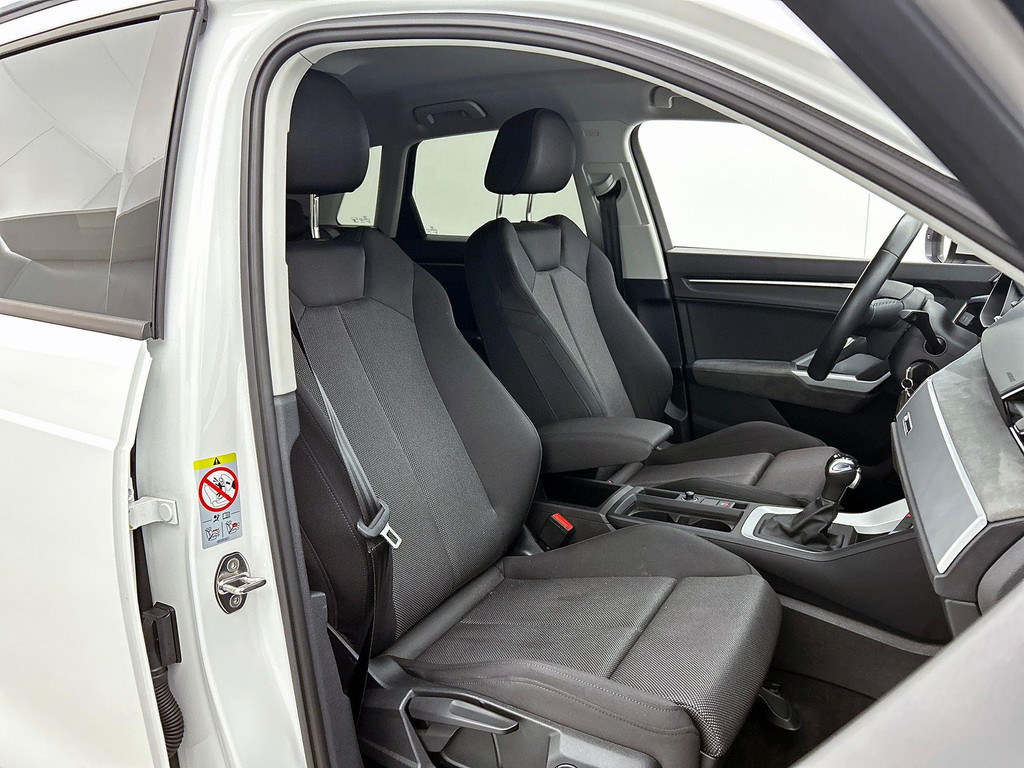 Audi Q3 (JTR85R) met abonnement