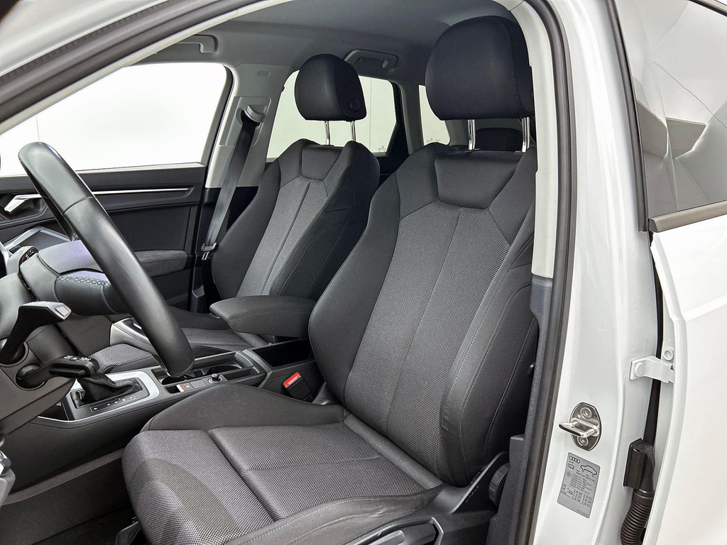 Audi Q3 (JTR85R) met abonnement