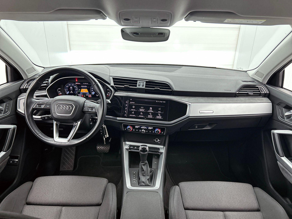 Audi Q3 (JTR85R) met abonnement