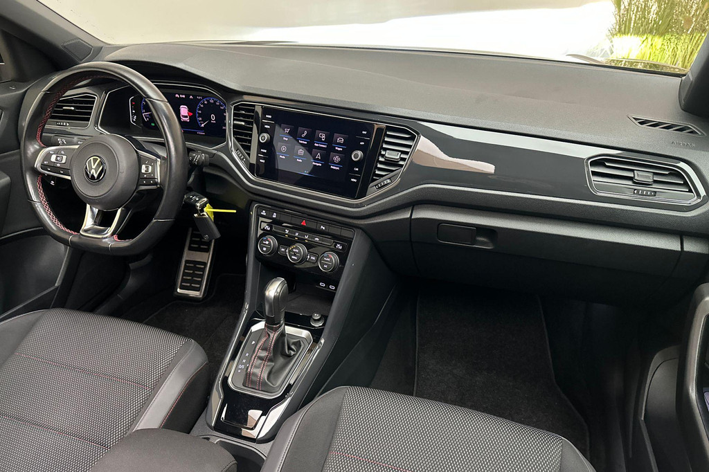 Volkswagen T-Roc (K267KD) met abonnement