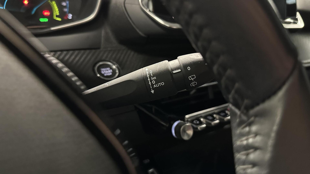 Peugeot e-208 (K619HF) met abonnement