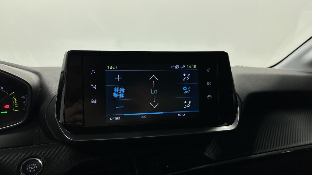 Peugeot e-208 (K619HF) met abonnement