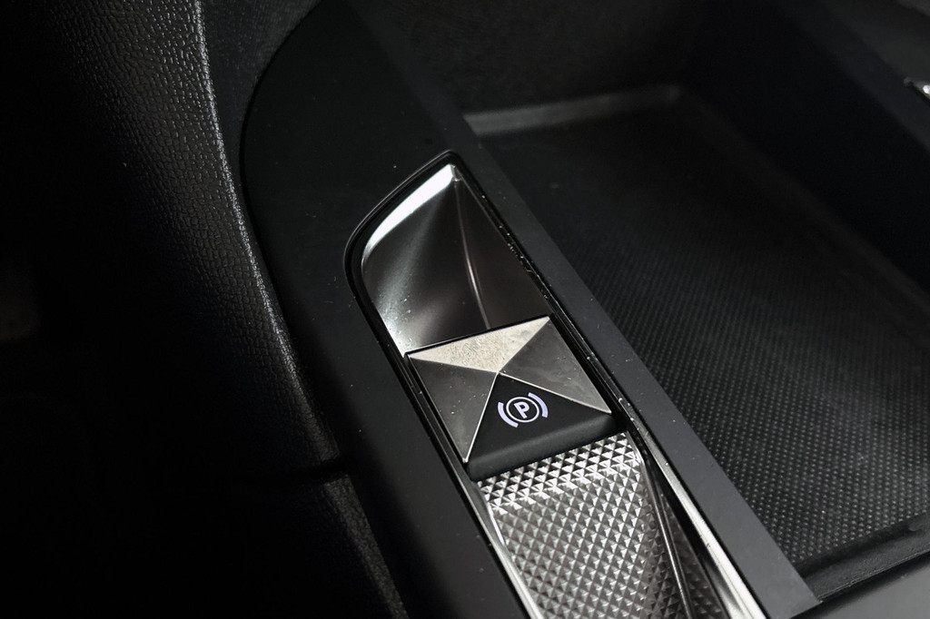 DS DS 3 (S679ZV) met abonnement