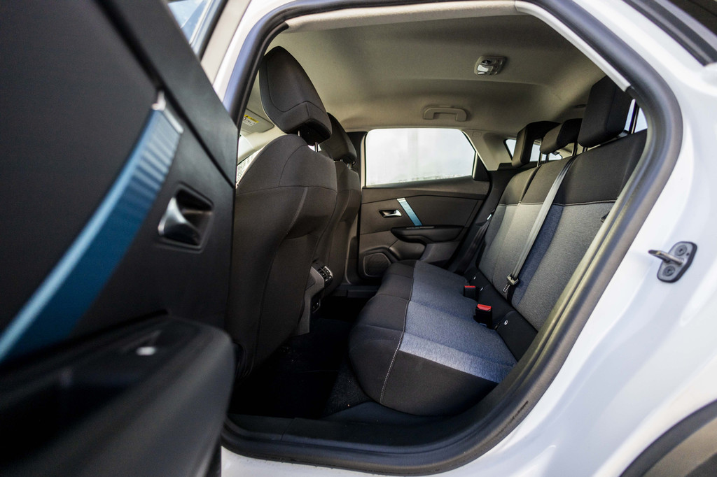 Citroën Ë-C4 (R055JB) met abonnement