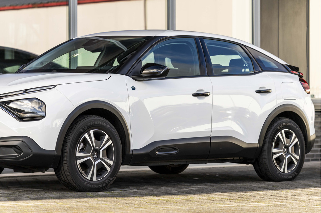 Citroën Ë-C4 (R055JB) met abonnement