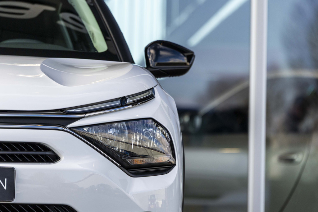 Citroën Ë-C4 (R055JB) met abonnement