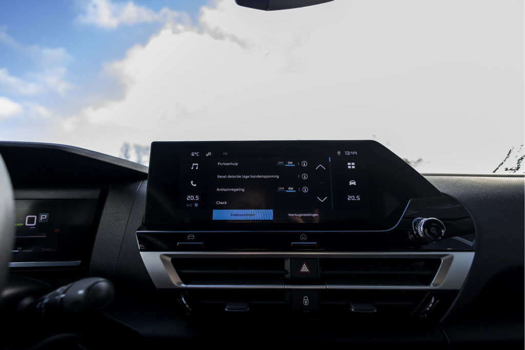 Citroën Ë-C4 (R055JB) met abonnement