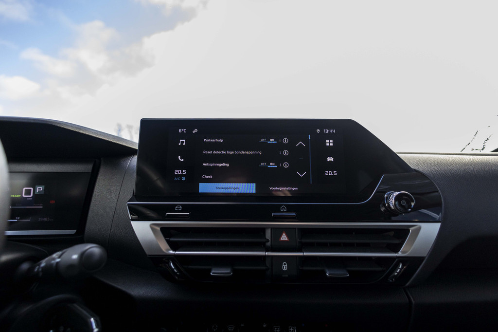 Citroën Ë-C4 (R055JB) met abonnement