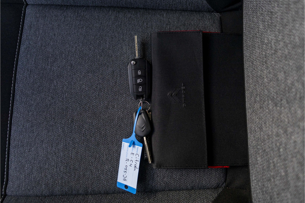 Citroën Ë-C4 (R055JB) met abonnement