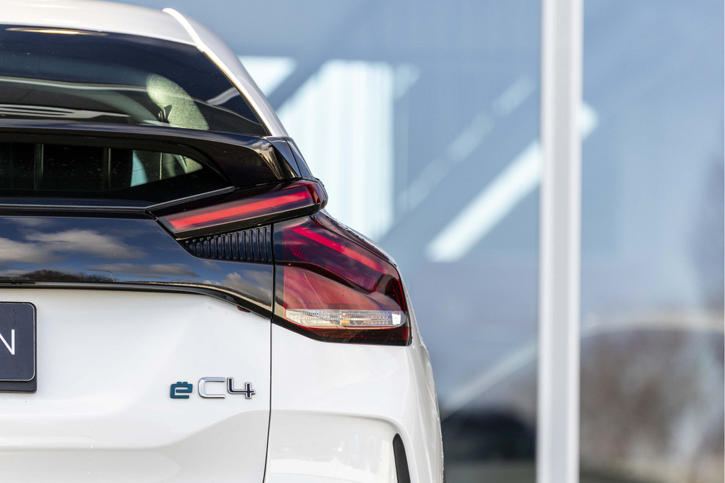 Citroën Ë-C4 (R055JB) met abonnement