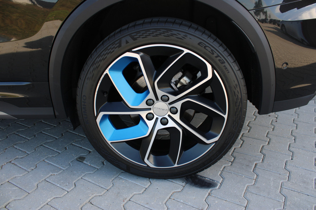 Lynk & Co 01 (Z603DK) met abonnement