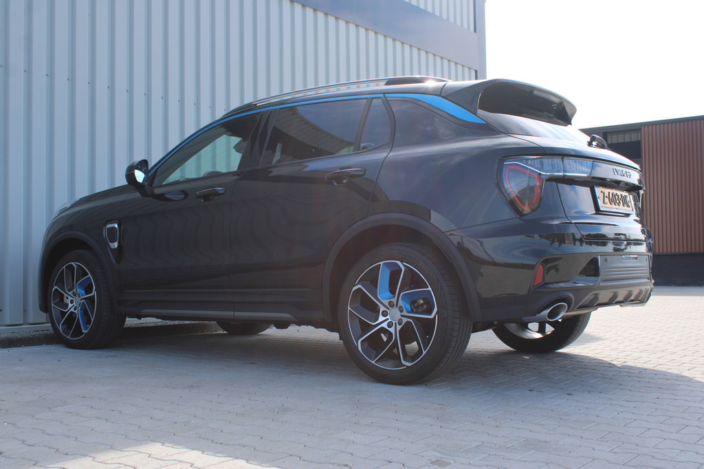 Lynk & Co 01 (Z603DK) met abonnement