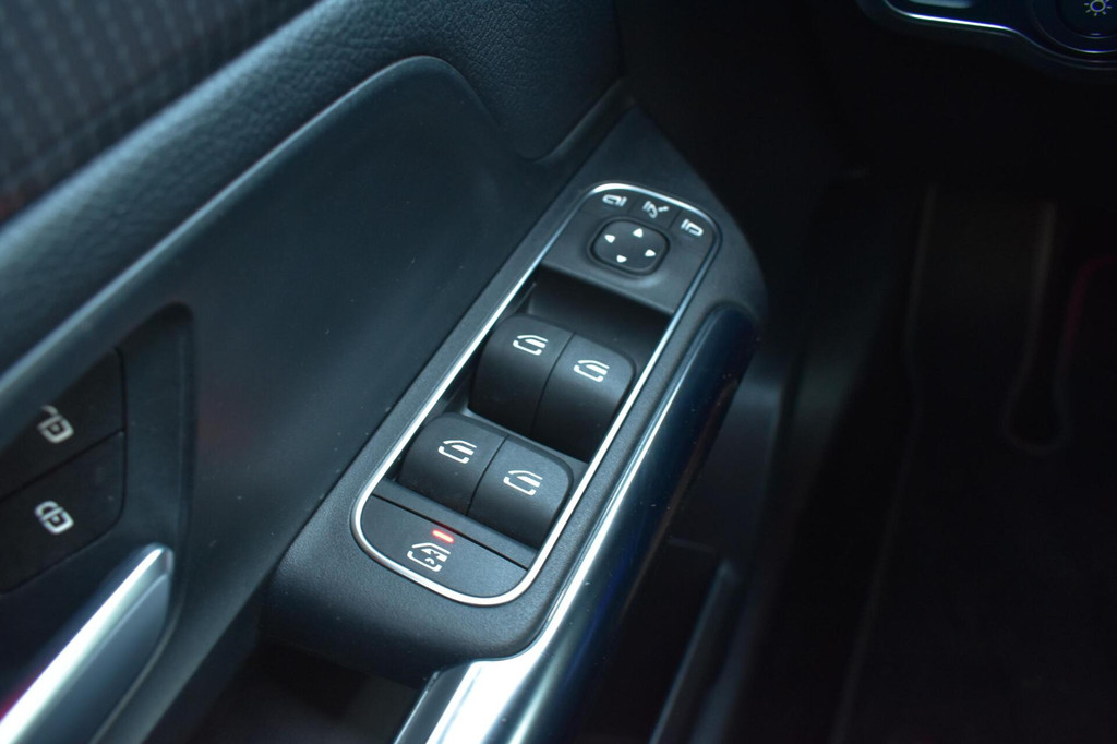 Mercedes-Benz EQA (N636RF) met abonnement