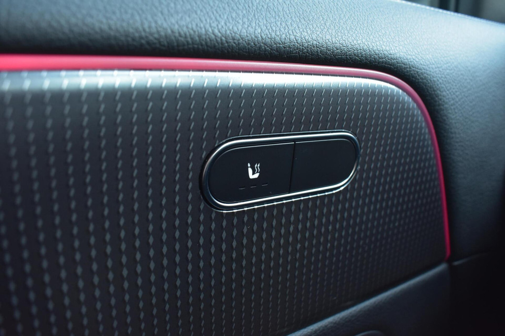 Mercedes-Benz EQA (N636RF) met abonnement