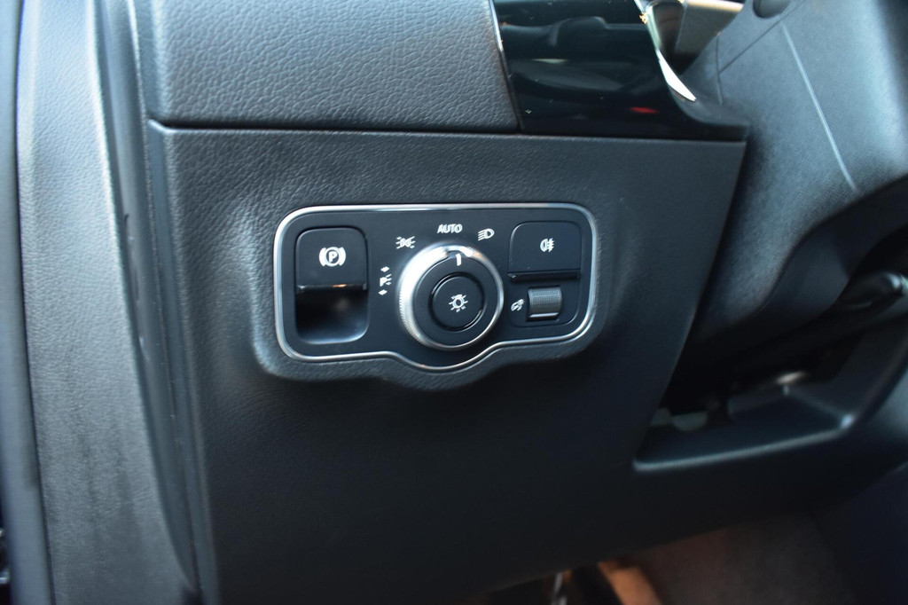 Mercedes-Benz EQA (N636RF) met abonnement