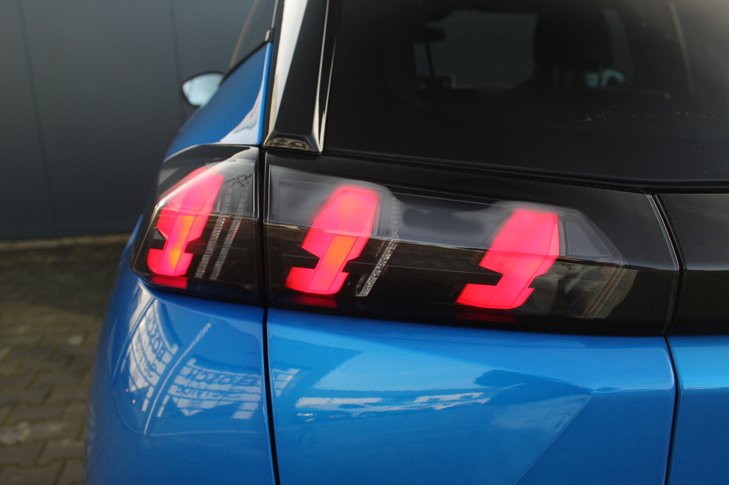 Peugeot e-2008 (N900KK) met abonnement