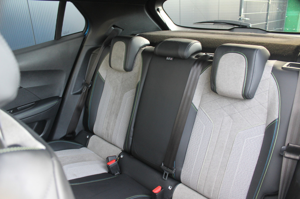 Peugeot e-2008 (N900KK) met abonnement