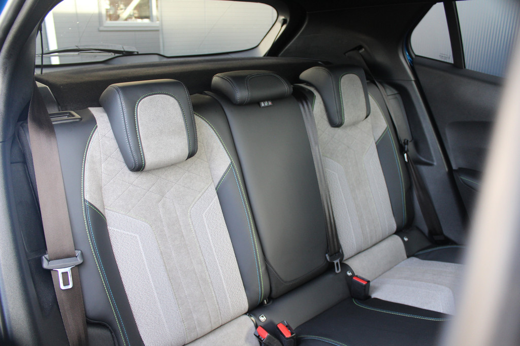 Peugeot e-2008 (N900KK) met abonnement