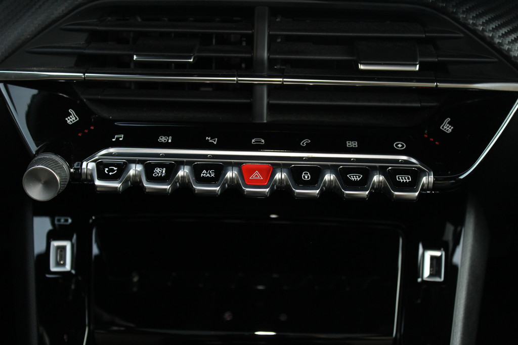 Peugeot e-2008 (N900KK) met abonnement