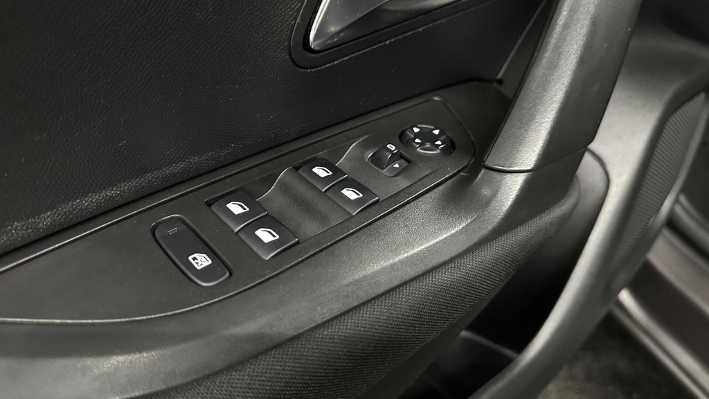 Peugeot 2008 (N859XP) met abonnement