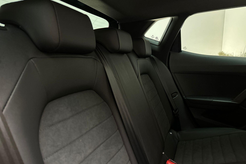 Seat Ibiza (JRJ87J) met abonnement