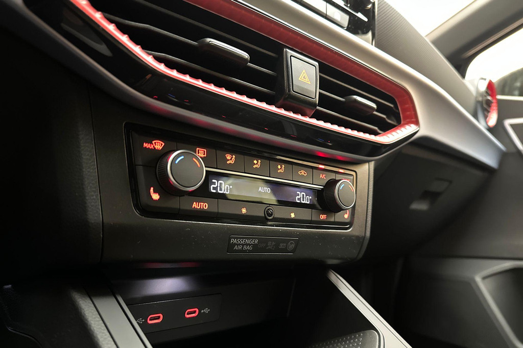 Seat Ibiza (JRJ87J) met abonnement