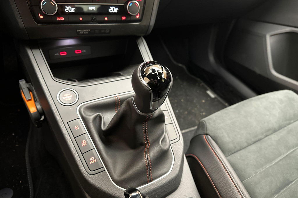 Seat Ibiza (JRJ87J) met abonnement