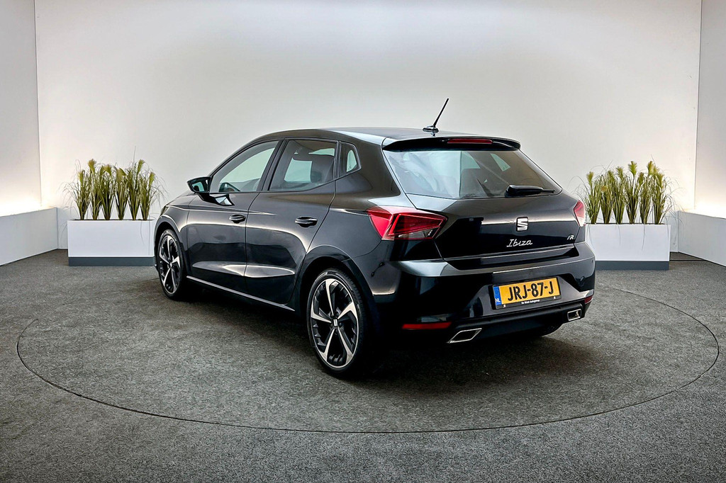 Seat Ibiza (JRJ87J) met abonnement
