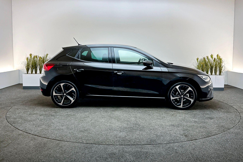 Seat Ibiza (JRJ87J) met abonnement