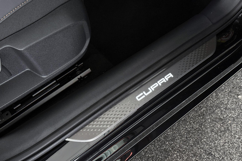 CUPRA Leon (JTX87P) met abonnement