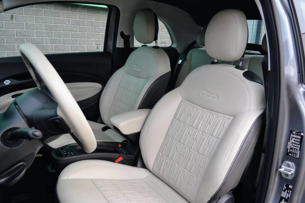 Fiat 500C (N893XD) met abonnement