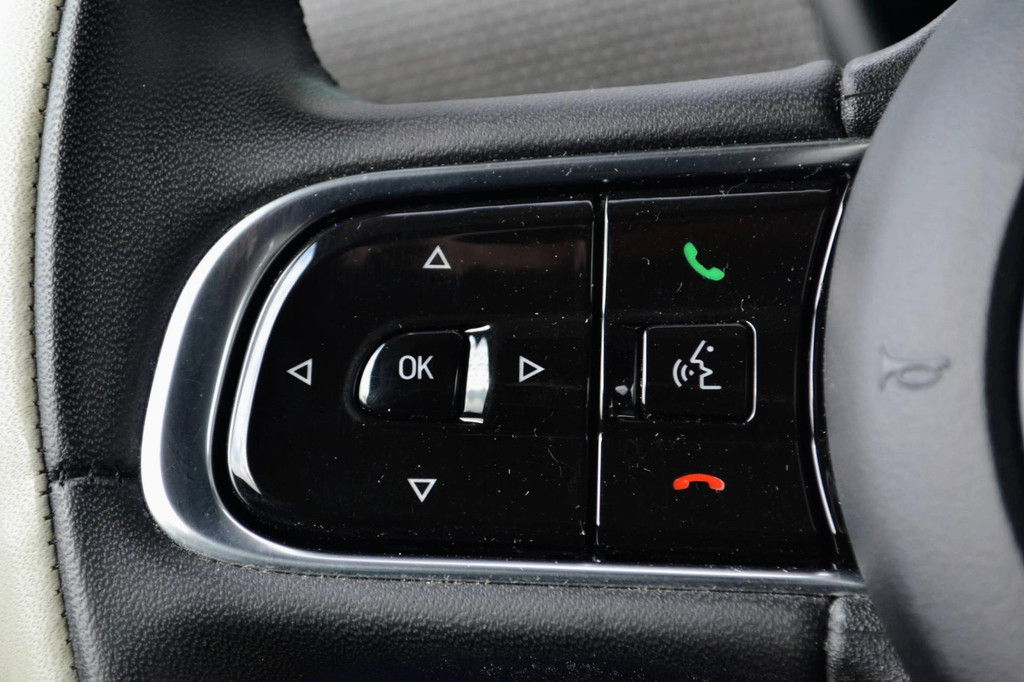 Fiat 500C (N893XD) met abonnement