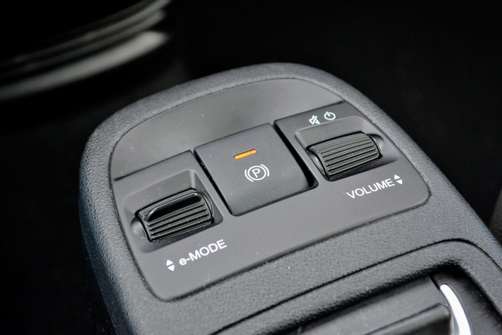 Fiat 500C (N893XD) met abonnement